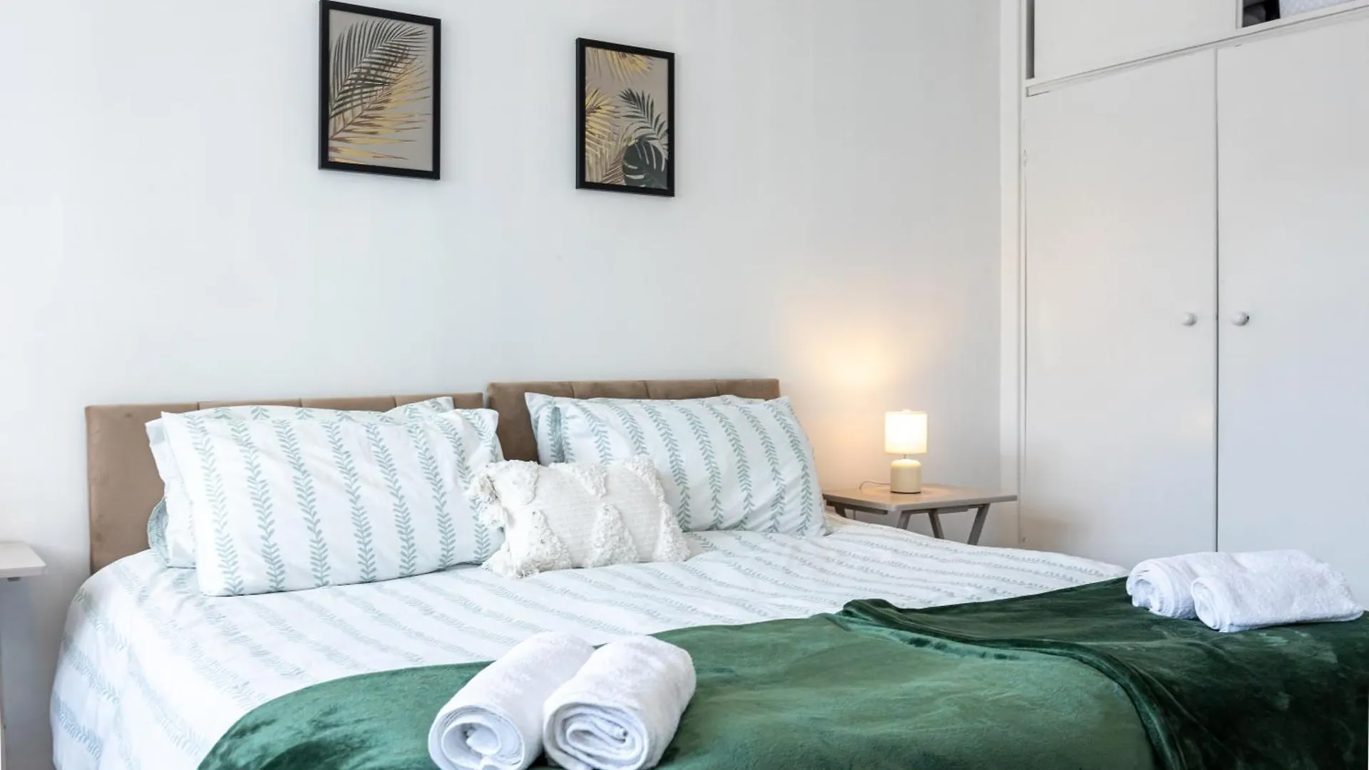 Manchester Airport Modernised Apartment - Free Parking Cheadle Hulme United Kingdom